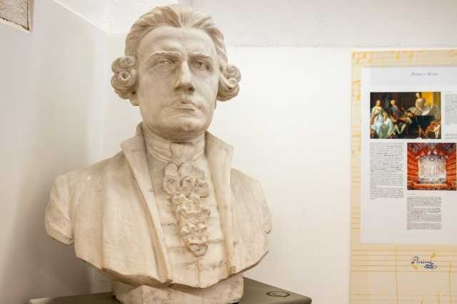 Bari, � il compleanno di Piccinni: la storia del grande compositore e della sua "Casa" abbandonata 
